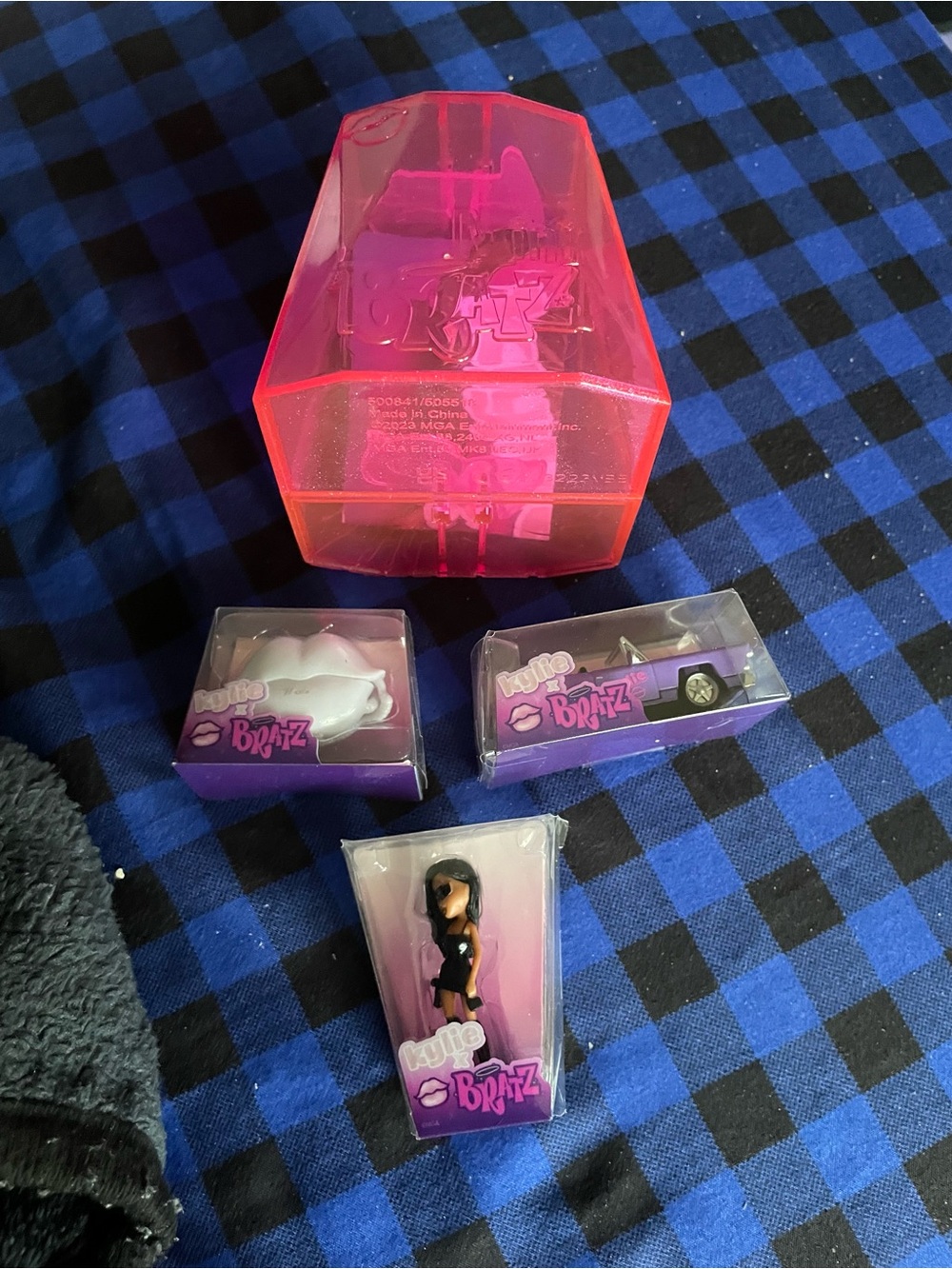 Kylie Jenner bratz minis